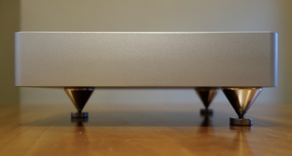 RE·LEAF 推出價值一百五十萬日圓的 USB DAC / Headphone amp RE·LEAF 推出價值一百五十萬日圓的 USB DAC / Headphone amp