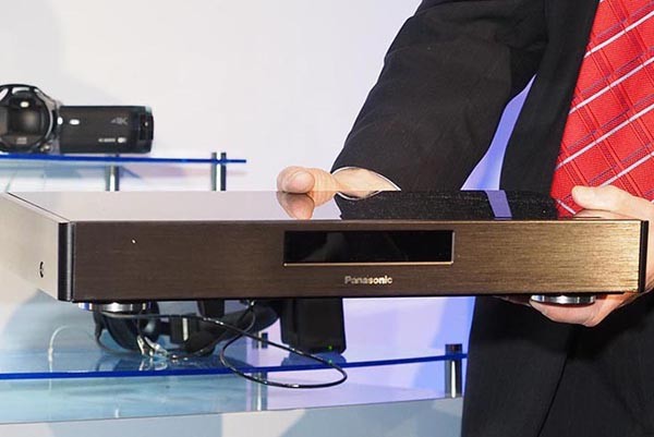 Panasonic 發表了次世代 BD「ULTRA HD BLU-RAY」試作原型機 Panasonic 發表了次世代 BD「ULTRA HD BLU-RAY」試作原型機