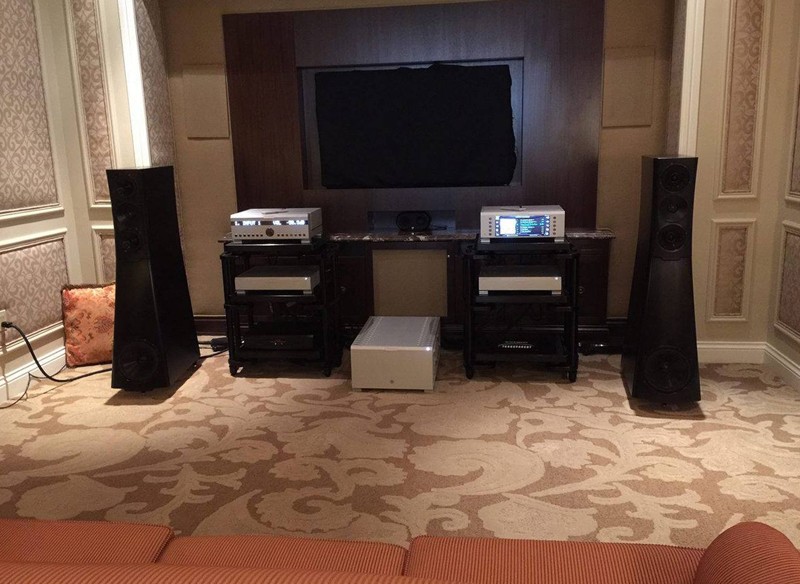 巨屏來襲!Boulder 推出全新 2120 DAC 解碼器 巨屏來襲!Boulder 推出全新 2120 DAC 解碼器