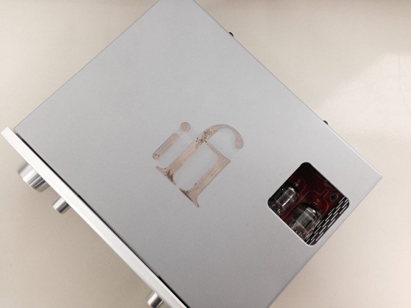 iFi Audio 全新 iCan Pro 膽 / 石雙輸出功能前級加耳機放大器 iFi Audio 全新 iCan Pro 膽 / 石雙輸出功能前級加耳機放大器