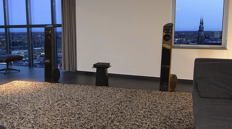 荷蘭注目新星，Aequo Audio 推出全新座地喇叭 Ensis