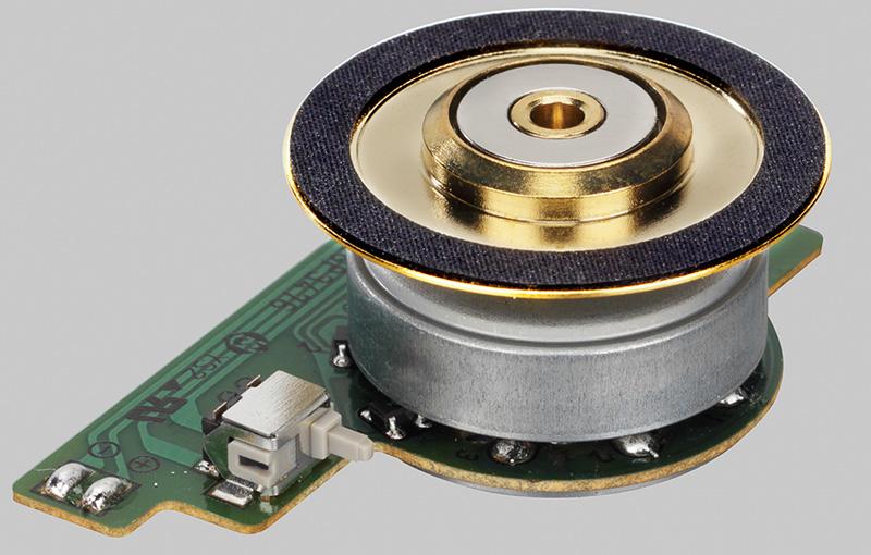 力壓訊噪水平的 Accuphase DP-560 力壓訊噪水平的 Accuphase DP-560