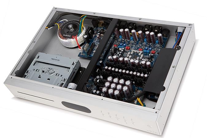 Audiolab 8300 系列、M ONE 及 M DAC