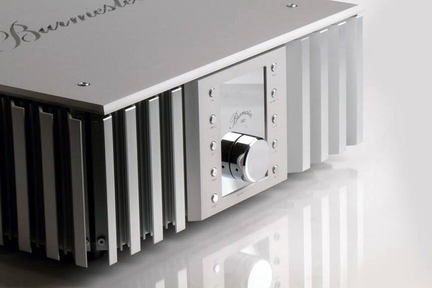 德國音藝俱佳的傑作 - Burmester 082 合併擴音機 德國音藝俱佳的傑作 - Burmester 082 合併擴音機