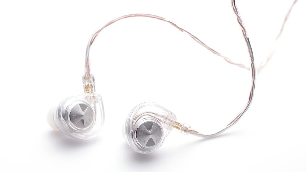 由「天空之石」帶來的創新混合單元設計：AZLA 入耳式鑑聽耳機
