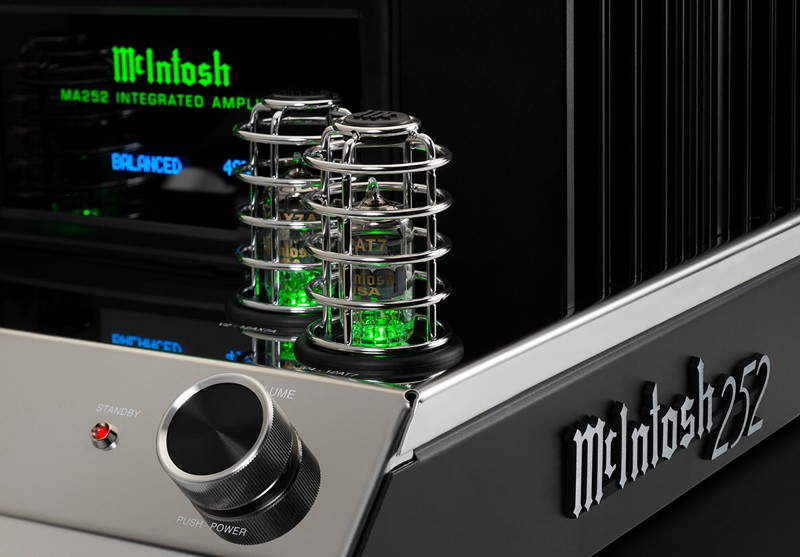 混血初號機,McIntosh 推出全新合併放大器 MA252 混血初號機,McIntosh 推出全新合併放大器 MA252