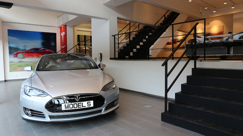 Tesla 開設全新試駕中心 致力推動本港電動車發展 Tesla 開設全新試駕中心 致力推動本港電動車發展