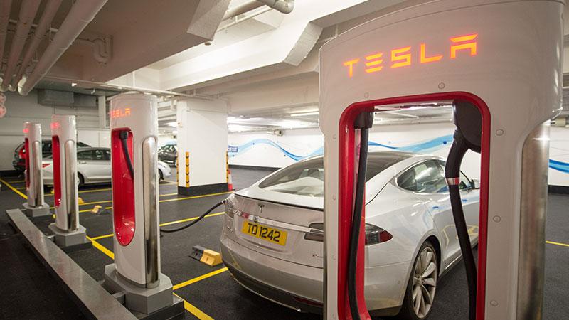 Tesla 淺水灣海灘 The Pulse Pop-up Store 正式開幕 Tesla 淺水灣海灘 The Pulse Pop-up Store 正式開幕