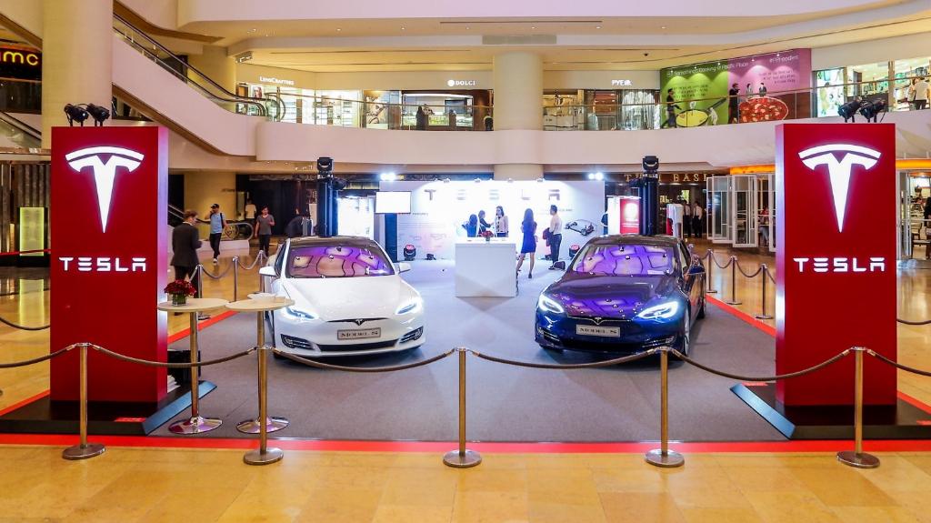 Tesla 更新版本 Model S 正式抵港 Tesla 更新版本 Model S 正式抵港