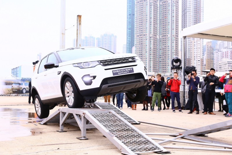 https://www.landrover-hk.com/discovery/experience-park.html https://www.landrover-hk.com/discovery/experience-park.html