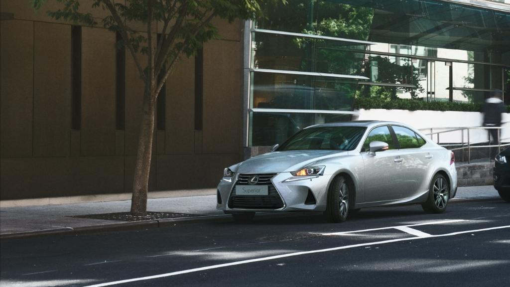 Lexus IS300 鋒芒首現 登場價 $355,950