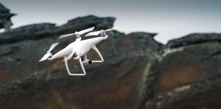DJI 正式發佈最新航拍無人機系統 Phantom 4 