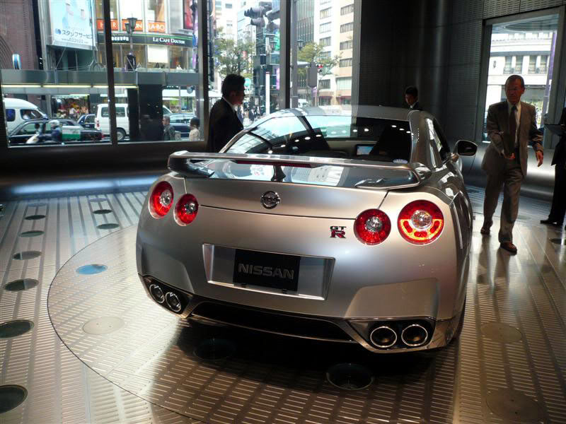 Nissan showroom tokyo #3
