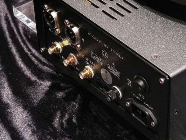 GOLDENOTE Flagship CD Player - Stibbert Tube