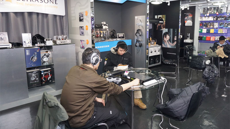 樓上音樂產品體驗中心 DMA 旺角新城分店 樓上音樂產品體驗中心 DMA 旺角新城分店