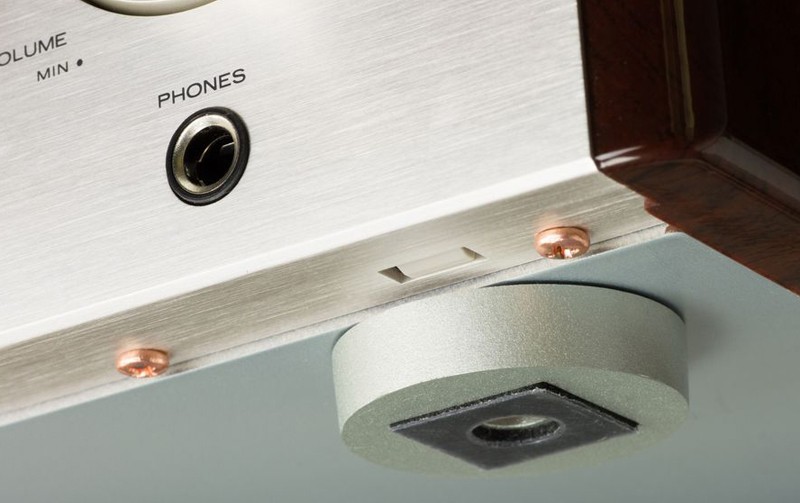 Marantz 推出對應 DSD 解碼的合併放大器 HD-AMP1 Marantz 推出對應 DSD 解碼的合併放大器 HD-AMP1
