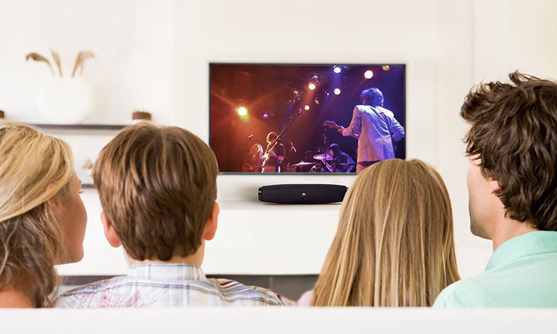 JBL 推出具藍牙功能的電視喇叭 BOOST TV