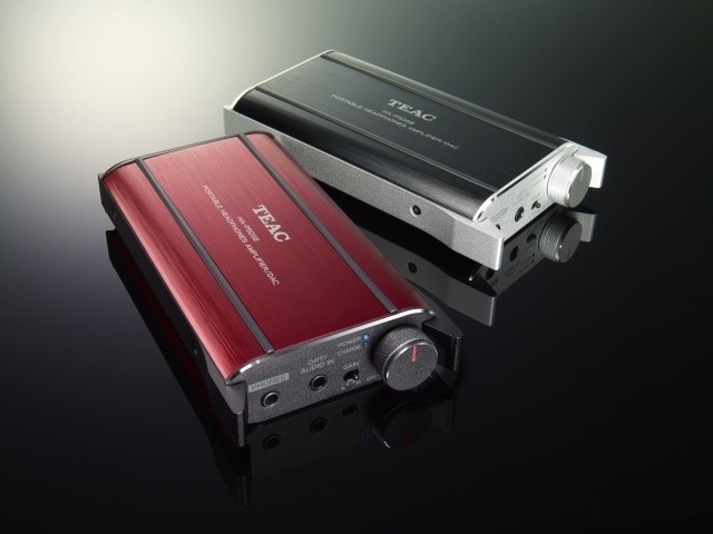 換新衣裳,TEAC 推出全新紅色版本耳機放大 HA-P50SE 換新衣裳,TEAC 推出全新紅色版本耳機放大 HA-P50SE