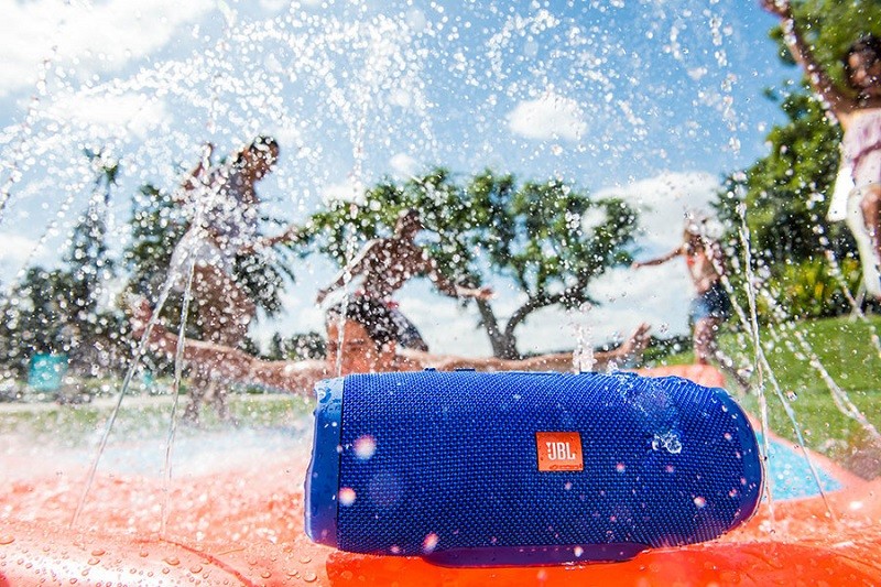 全氣候性能加強,JBL 推出全新 CHARGE3 藍牙喇叭 全氣候性能加強,JBL 推出全新 CHARGE3 藍牙喇叭
