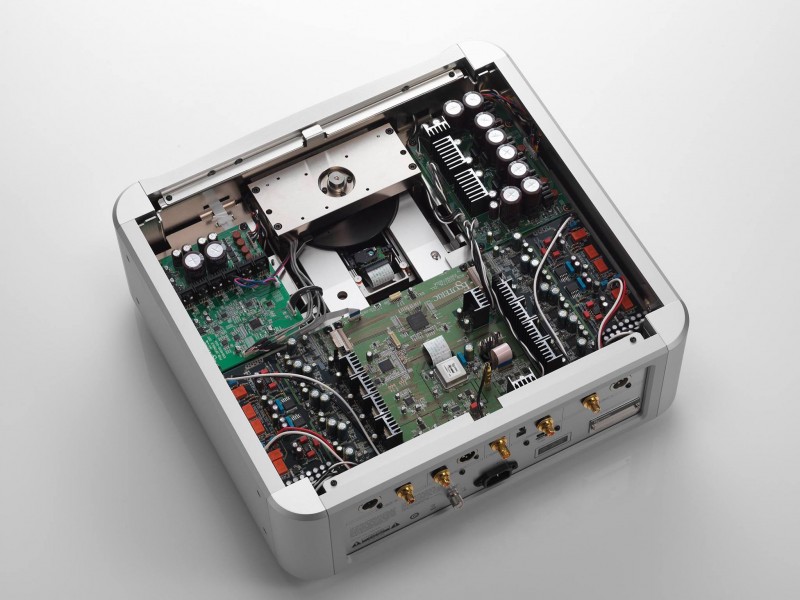 Esoteric 推出全新旗艦一體化 SACD/CD 機 K1 及合併式擴音機 F1