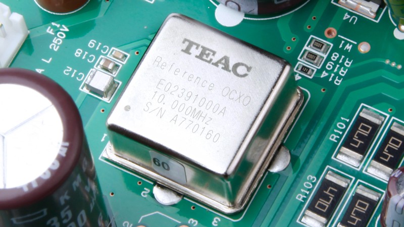 OCXO 加持,TEAC 推出 10 MHz 主時鐘發生器 CG-10 M OCXO 加持,TEAC 推出 10 MHz 主時鐘發生器 CG-10 M