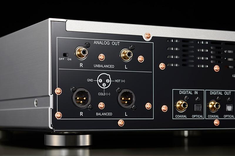 Pioneer PD-70AE SACD 播放機及 D/A 轉換器 Pioneer PD-70AE SACD 播放機及 D/A 轉換器