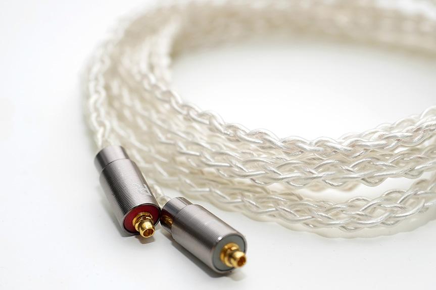 黃銅、不鏽鋼各有特色 Acoustune HS1600 系列大玩金屬風 黃銅、不鏽鋼各有特色 Acoustune HS1600 系列大玩金屬風