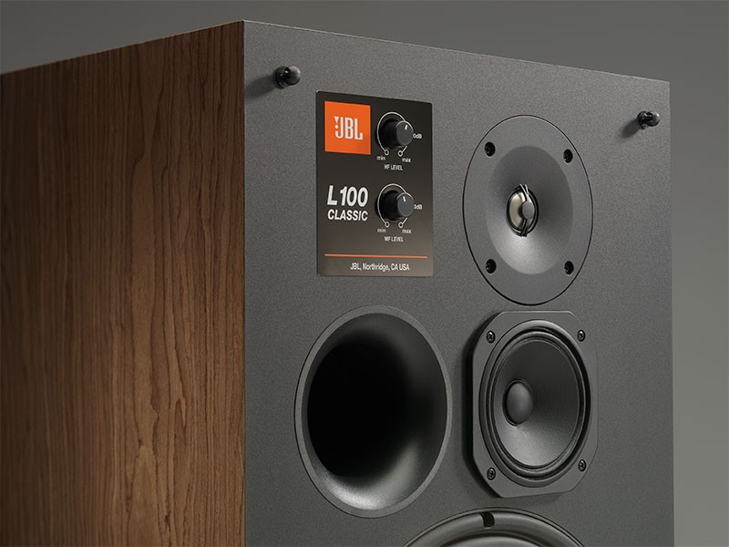 JBL 推出七十年代經典喇叭 L100 Century 復刻版本 L100 Classic JBL 推出七十年代經典喇叭 L100 Century 復刻版本 L100 Classic