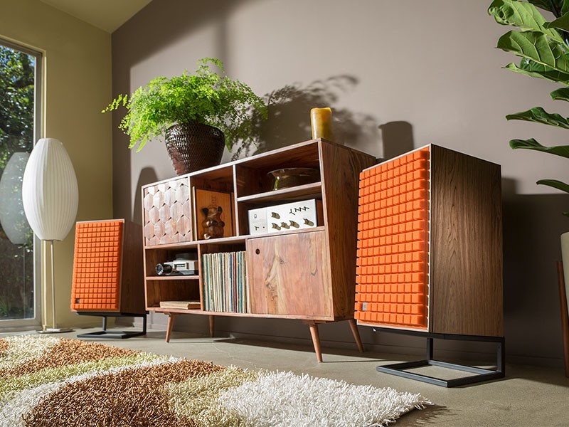 JBL 推出七十年代經典喇叭 L100 Century 復刻版本 L100 Classic JBL 推出七十年代經典喇叭 L100 Century 復刻版本 L100 Classic