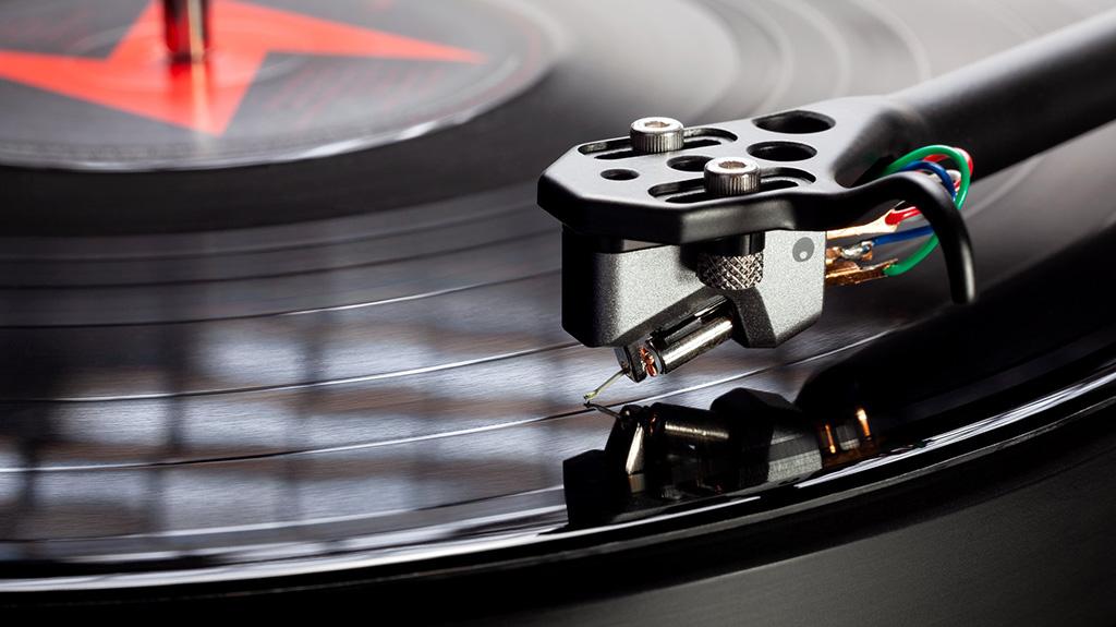 Cambridge Audio ALVA TT 世界首部配備 APTX HD 無線藍牙傳輸技術的黑膠唱盤 Cambridge Audio ALVA TT 世界首部配備 APTX HD 無線藍牙傳輸技術的黑膠唱盤
