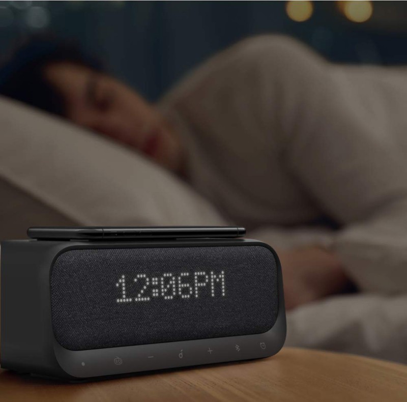 智能鬧鐘功能 + 手機充電，Anker 推出全新藍牙喇叭 Soundcore Wakey