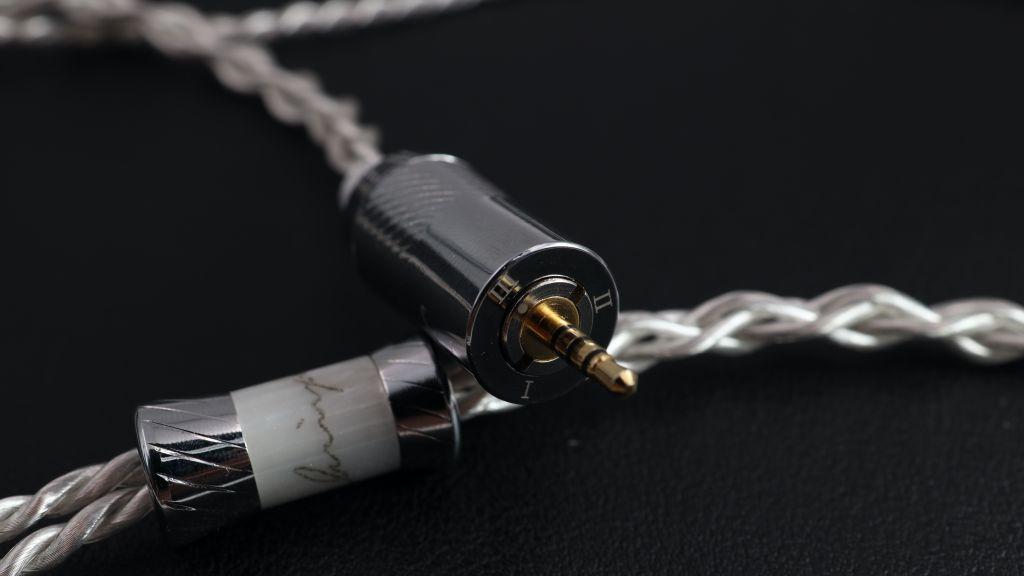 Luminox Audio 追求突破: 三段式調音 Luminox Luminox Audio 追求突破: 三段式調音 Luminox