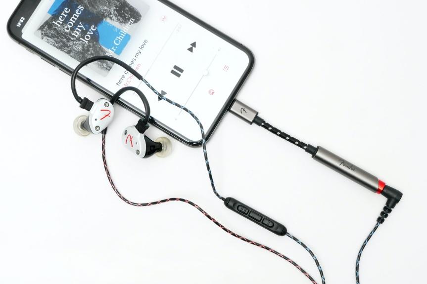 Fender 推出 AE1i + PureSonic™ Wired Earbuds iPhone 入門享樂套裝