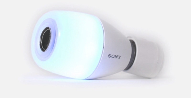Sony 推出全新一代 LED 燈泡喇叭 LST-SE300
