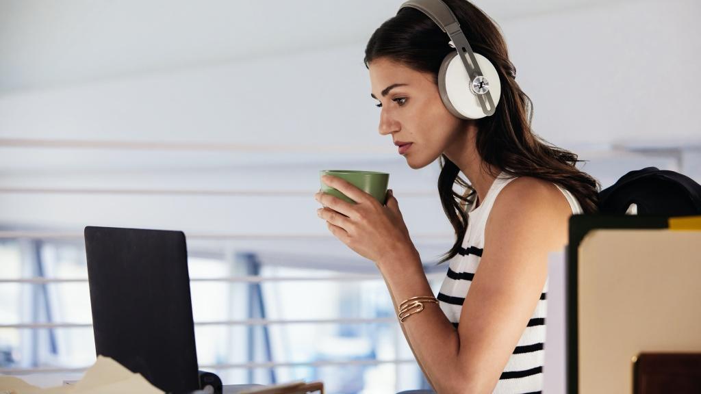 Sennheiser 推出全新白色 MOMENTUM Wireless 無線耳機 Sennheiser 推出全新白色 MOMENTUM Wireless 無線耳機