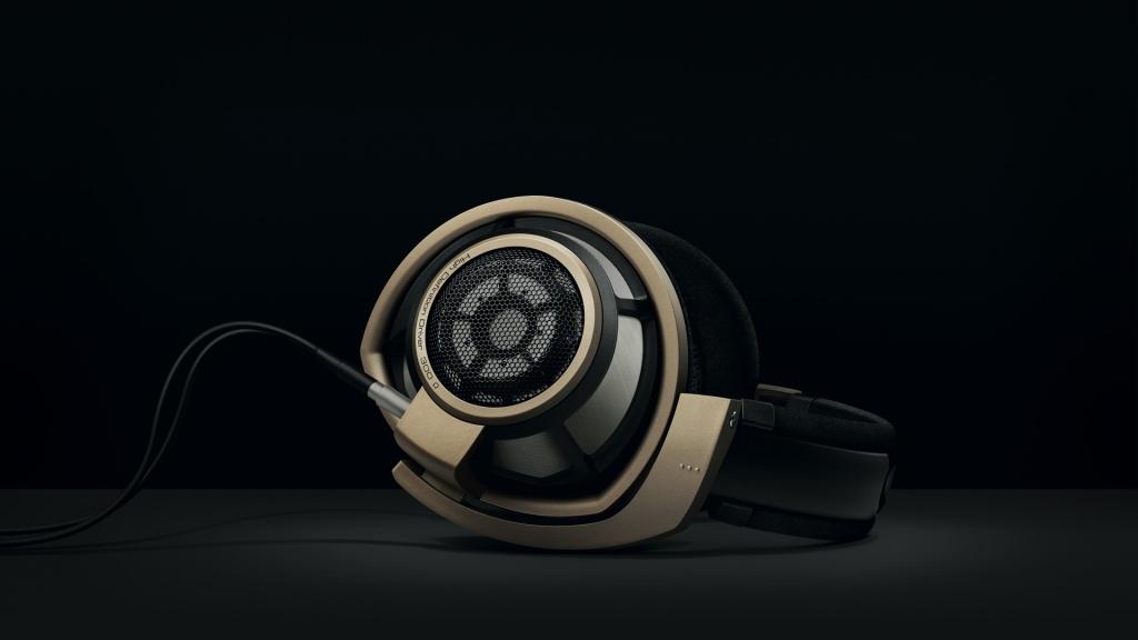 Sennheiser 推出大獲好評的 HD 800 S 耳機之周年限定版