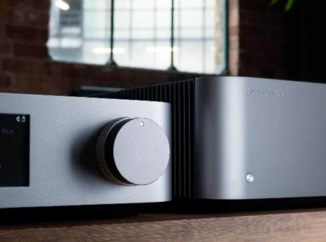 Cambridge Audio Edge M Monoblock Power Amplifier 單聲道後級放大器 Cambridge Audio Edge M Monoblock Power Amplifier 單聲道後級放大器