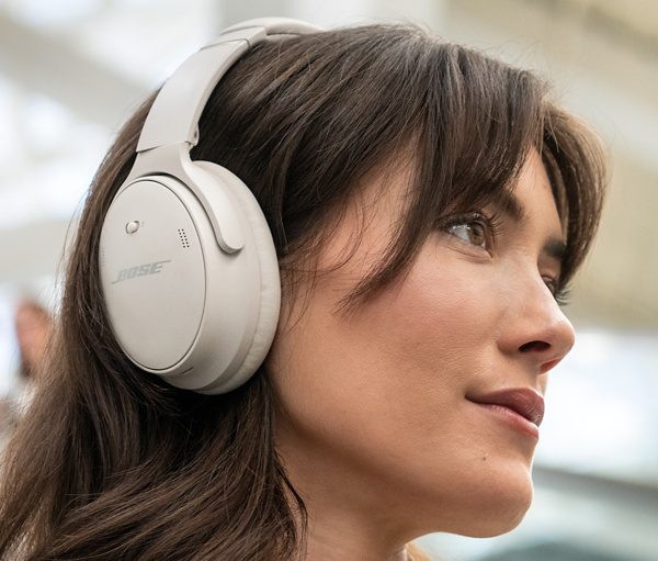 Bose 推出全新全罩式降噪耳機 QuietComfort QC45