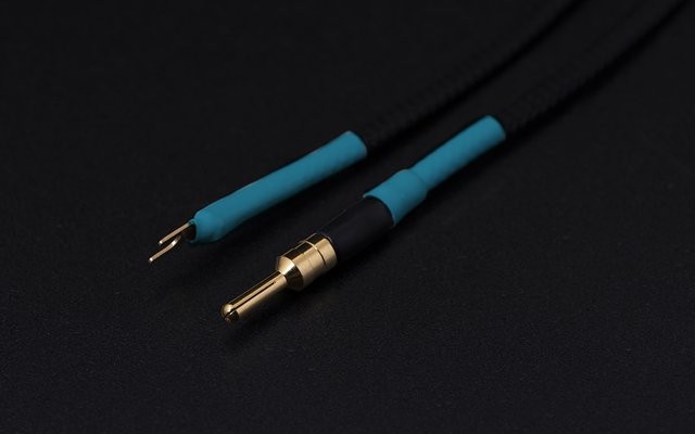 光城精工為 Clone1B、Clone2B、Clone1T3、Clone2T3 接地線推出 2 款新插頭版本 光城精工為 Clone1B、Clone2B、Clone1T3、Clone2T3 接地線推出 2 款新插頭版本