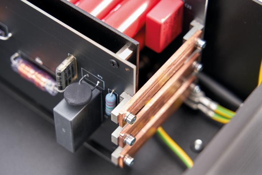 Inakustik Referenz AC-4500US 6F 電源處理器 Inakustik Referenz AC-4500US 6F 電源處理器