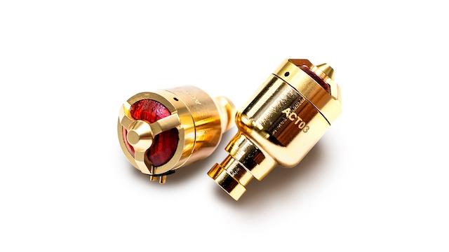 可以換腔體的 CM 耳機 Acoustune ST2000 旗艦級 CM 耳機 可以換腔體的 CM 耳機 Acoustune ST2000 旗艦級 CM 耳機