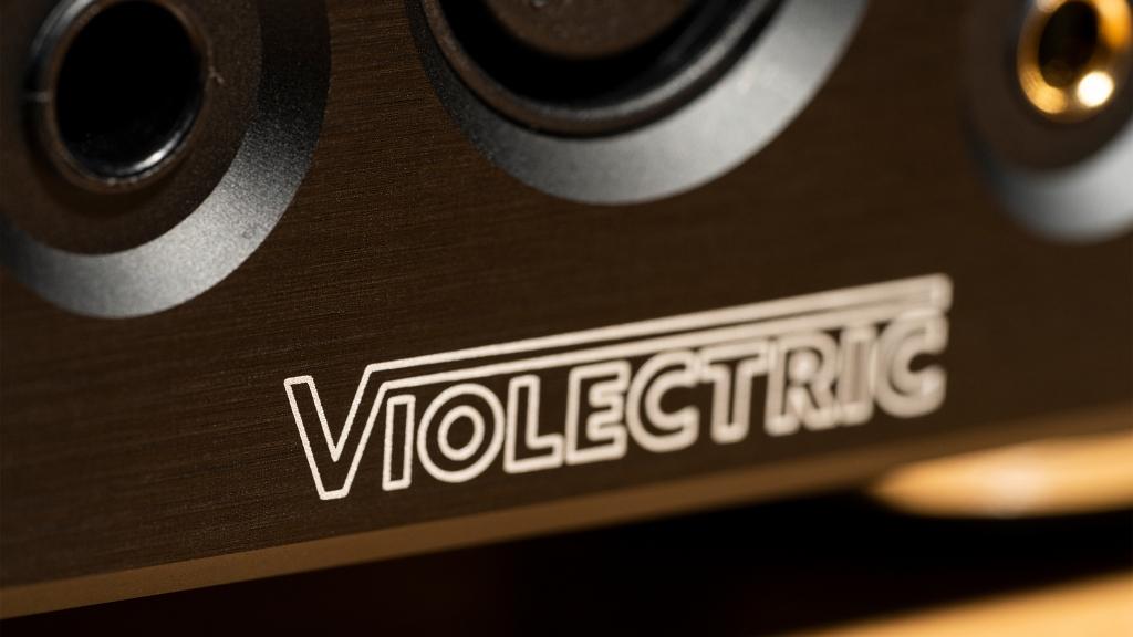 靜如深海,大小通吃 Violectric HPA V222 & HPA V202 耳機擴音機 靜如深海,大小通吃 Violectric HPA V222 & HPA V202 耳機擴音機