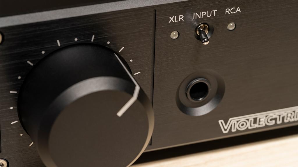 靜如深海,大小通吃 Violectric HPA V222 & HPA V202 耳機擴音機 靜如深海,大小通吃 Violectric HPA V222 & HPA V202 耳機擴音機