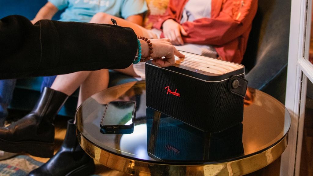 音樂全能 FENDER AUDIO RIFF 多用途音樂喇叭 音樂全能 FENDER AUDIO RIFF 多用途音樂喇叭
