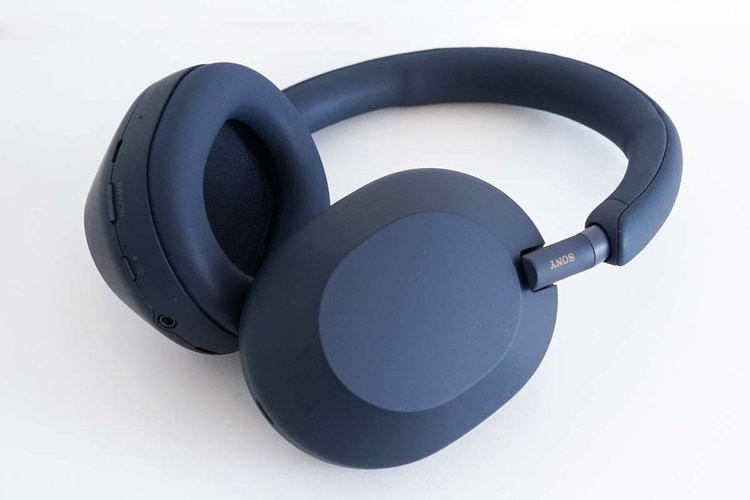 Sony 為WH-1000XM5 無線降噪耳機推出全新Blue Note Tokyo 限定色彩