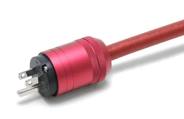 Oyaide 推出全新限量版電源排插 Premium OCB-1 VX