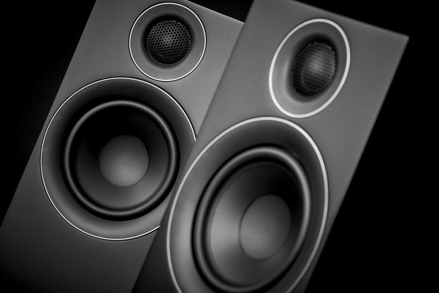 Octave V70 SE 膽合併擴音機 + PMC prodigy5 座地揚聲器 Octave V70 SE 膽合併擴音機 + PMC prodigy5 座地揚聲器