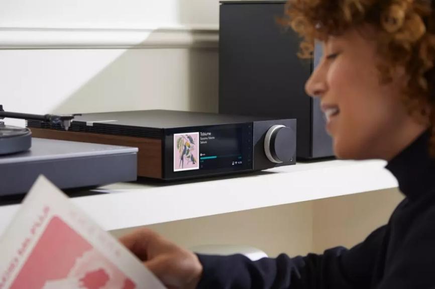 Cambridge Audio Evo 150 DeLorean 特別版 Cambridge Audio Evo 150 DeLorean 特別版