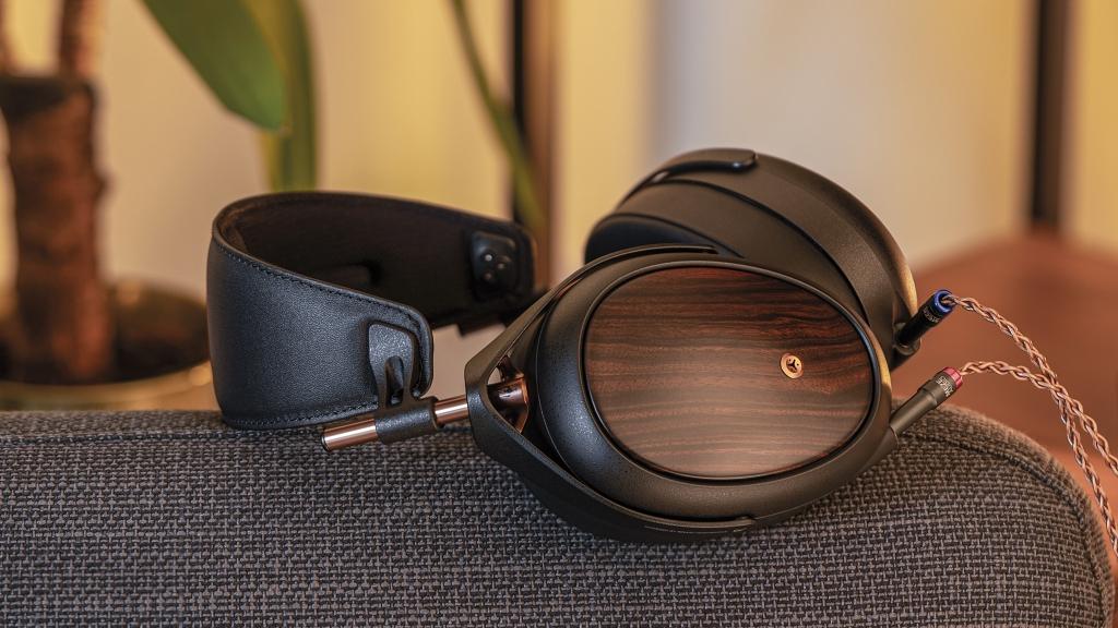 MEZE Audio LIRIC II (2nd Generation)  密封式頭戴耳機