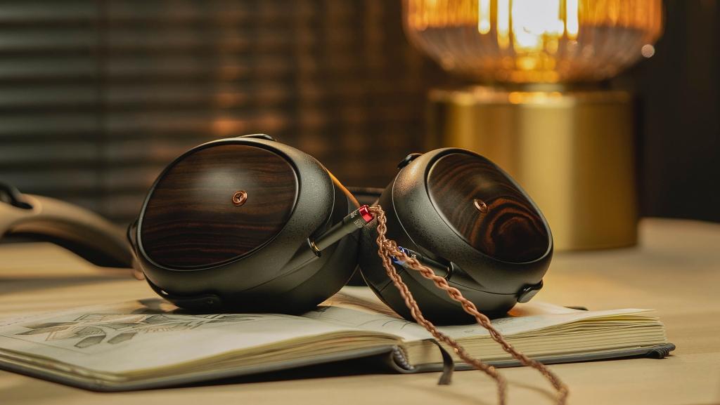 MEZE Audio LIRIC II (2nd Generation)  密封式頭戴耳機
